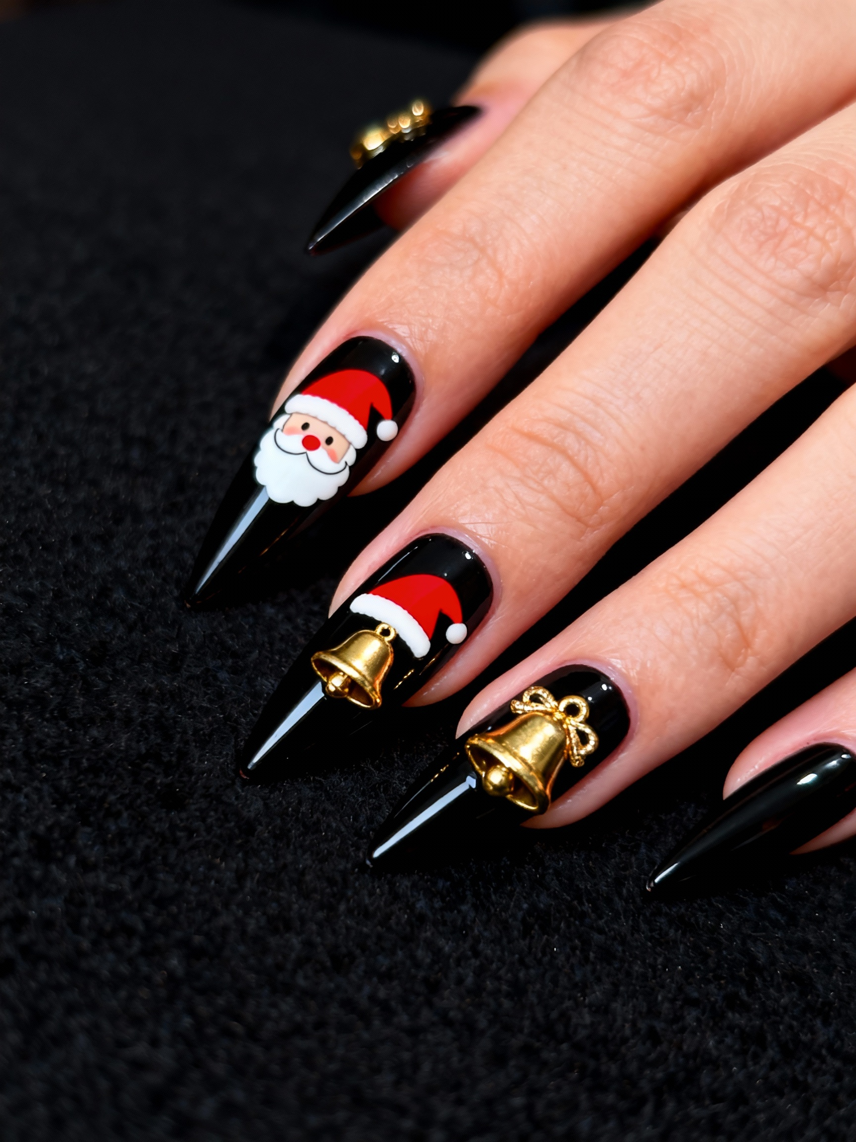 Black Christmas Nail Art